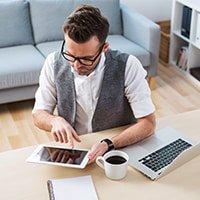 OECD calls on UK to increase tax on self-employed