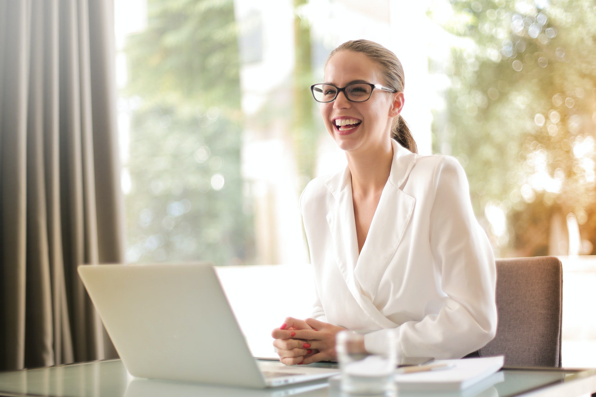 Tips for Staying Healthy and Happy in the Office