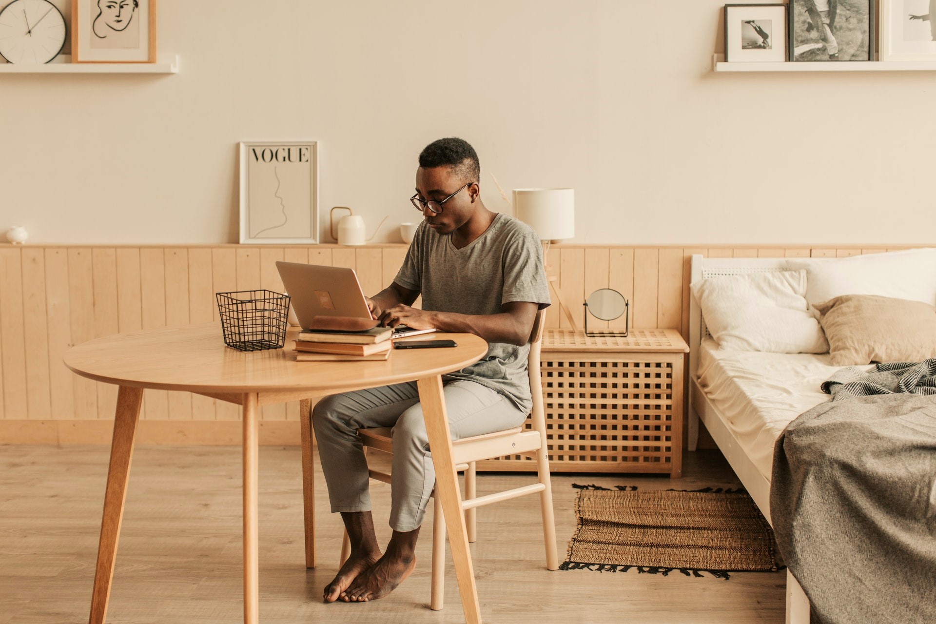 800,000 claim tax relief for working from home