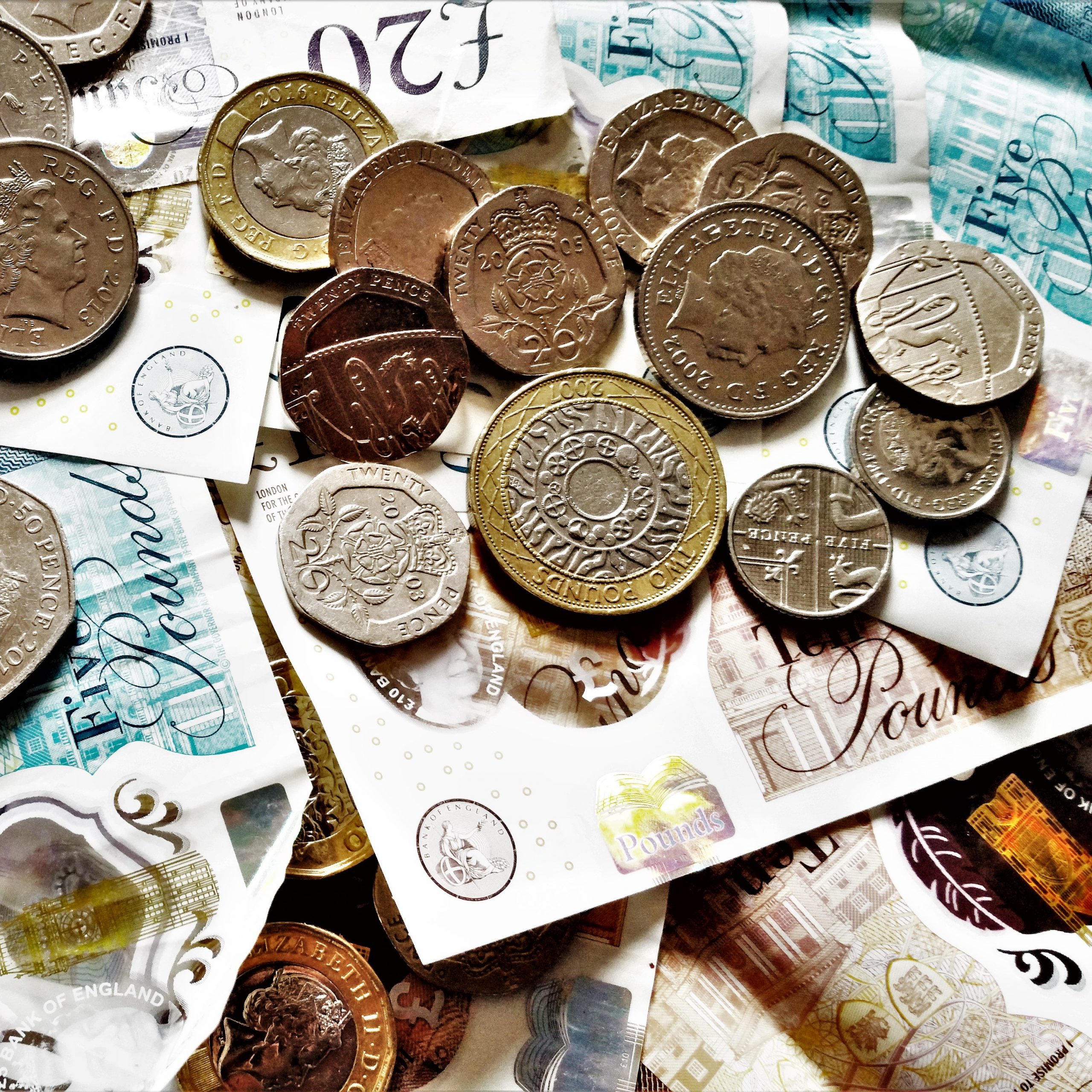Report finds decline in the use of cash is easing