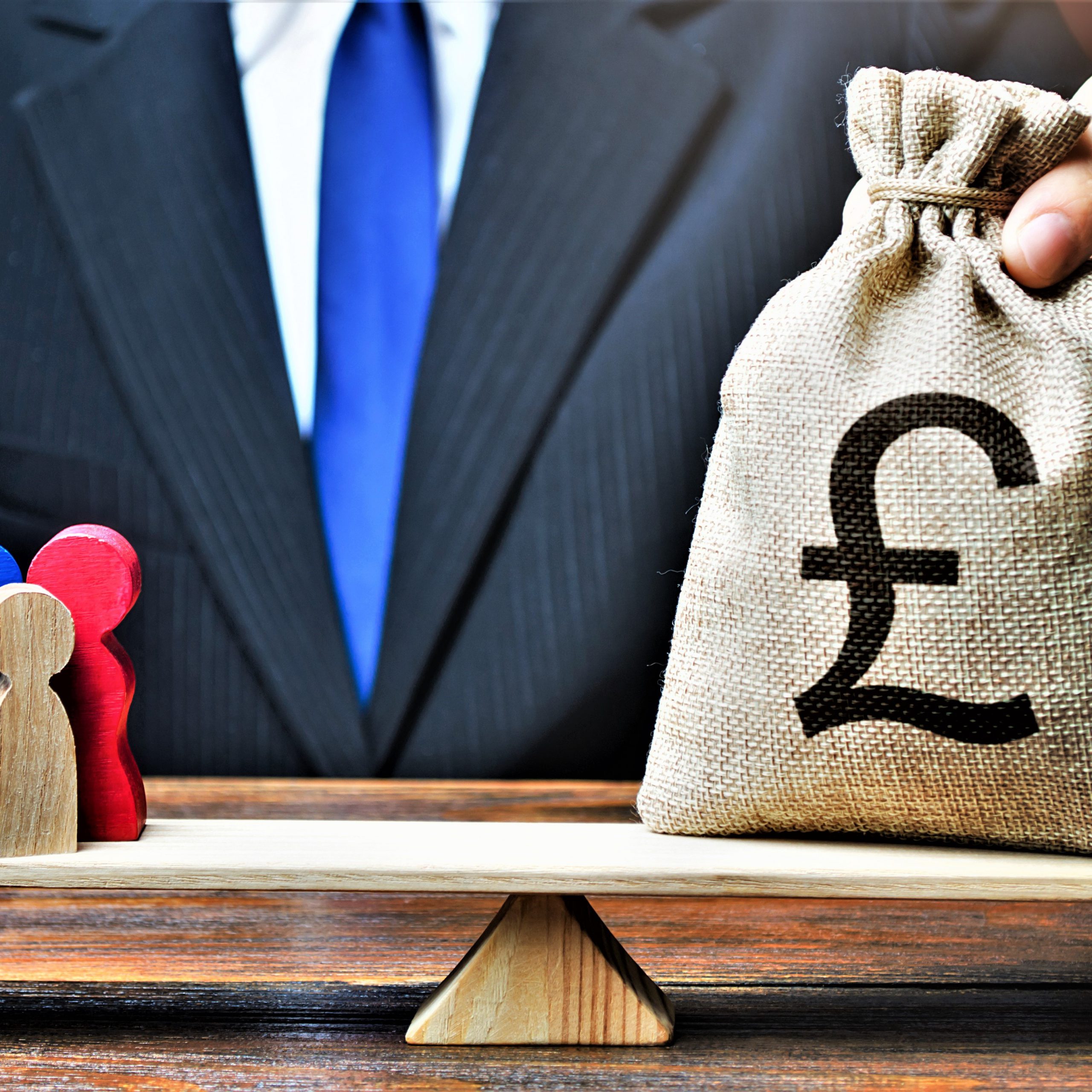 More than 200 companies named and shamed for minimum wage breaches