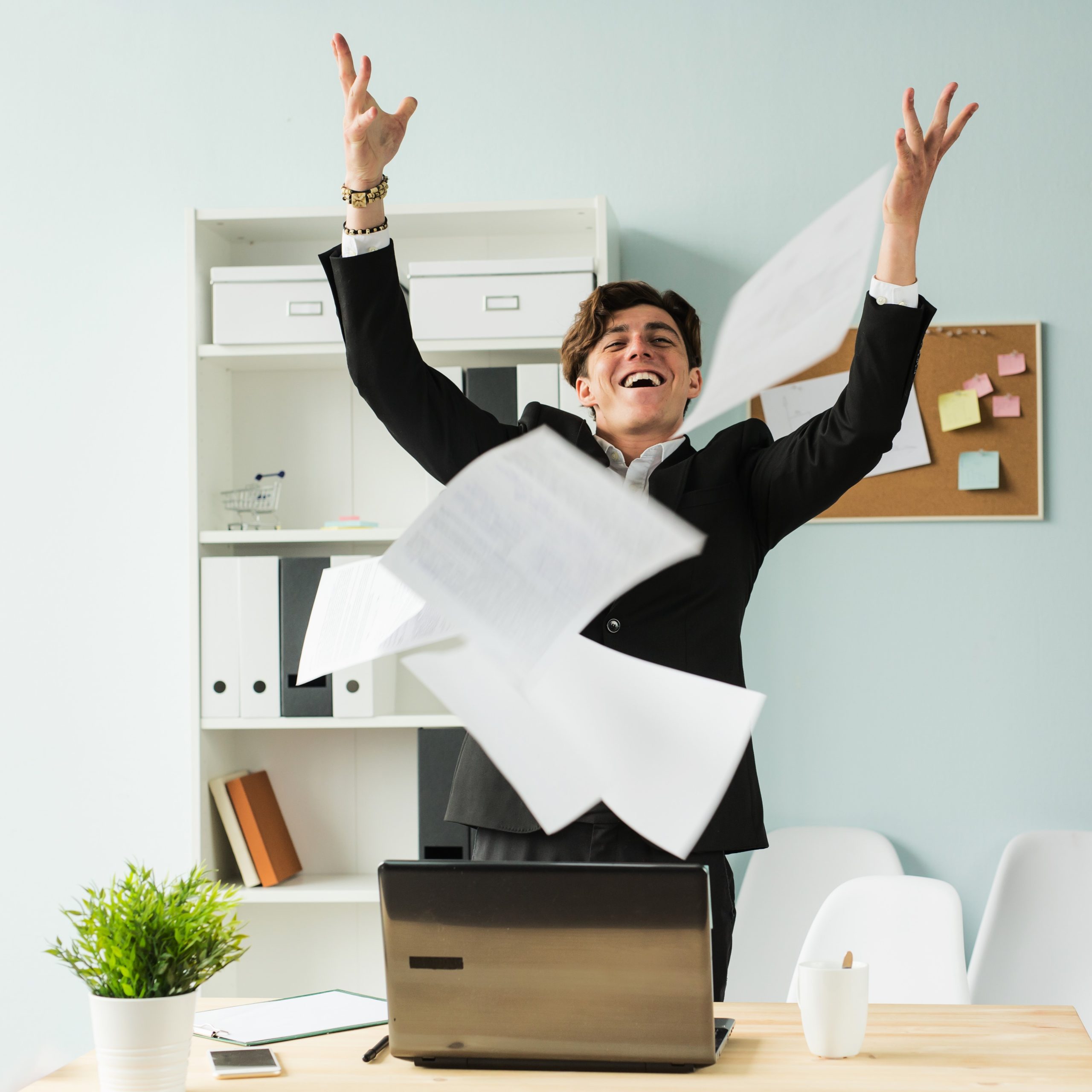 300,000 file tax returns in the first week of the tax year